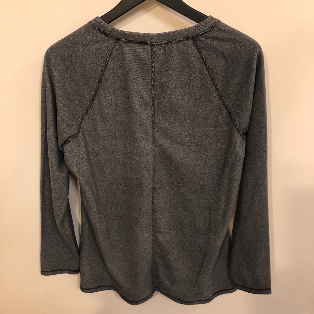 NWOT New Balance Long Sleeve Pullover Sweatshirt - Picture 2 of 5